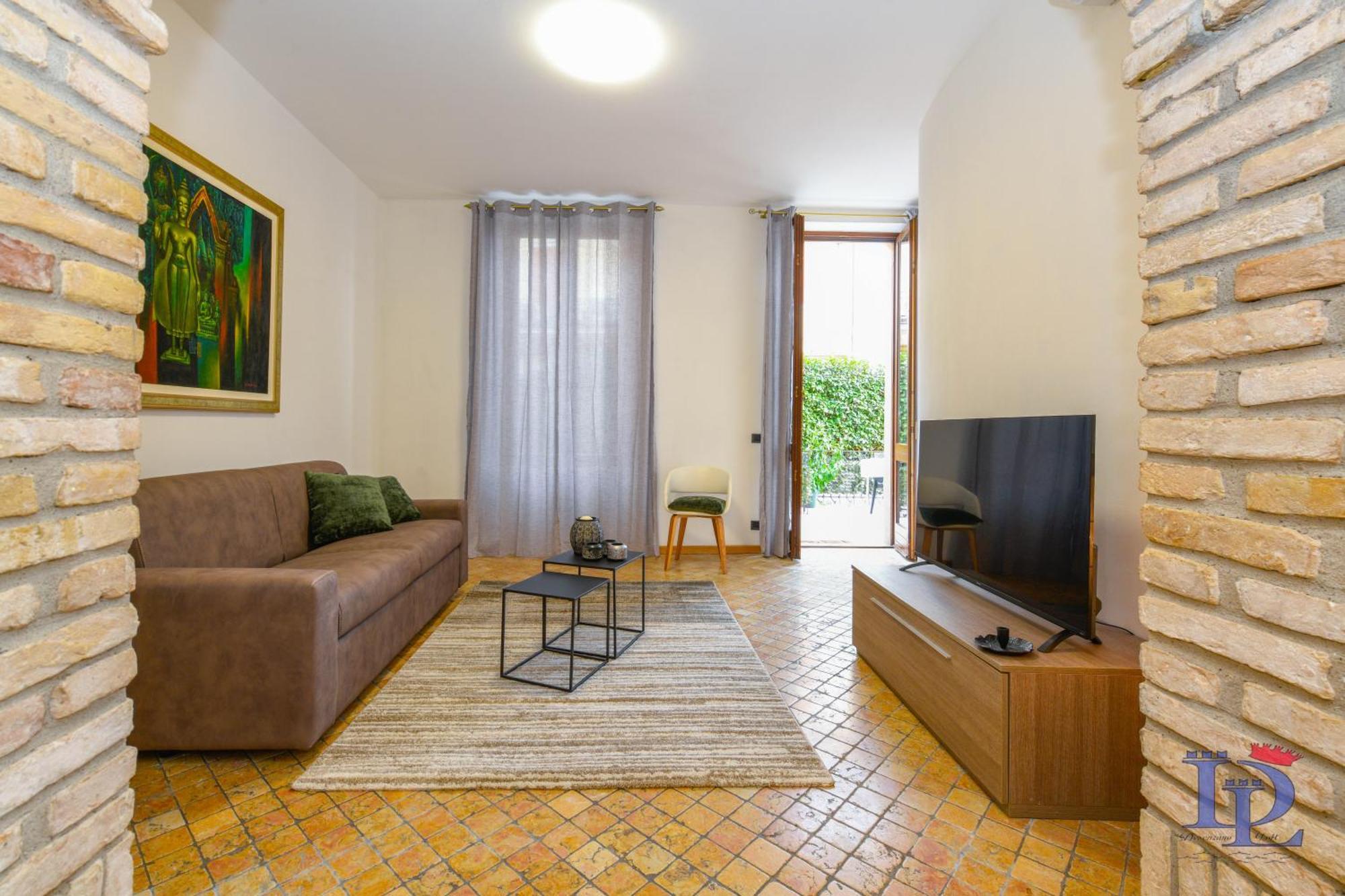 Desenzanoloft Official Partner Marriott Homes & Villas - Let It Be A Dream - Renovation 2025 Lake View Desenzano del Garda Bagian luar foto