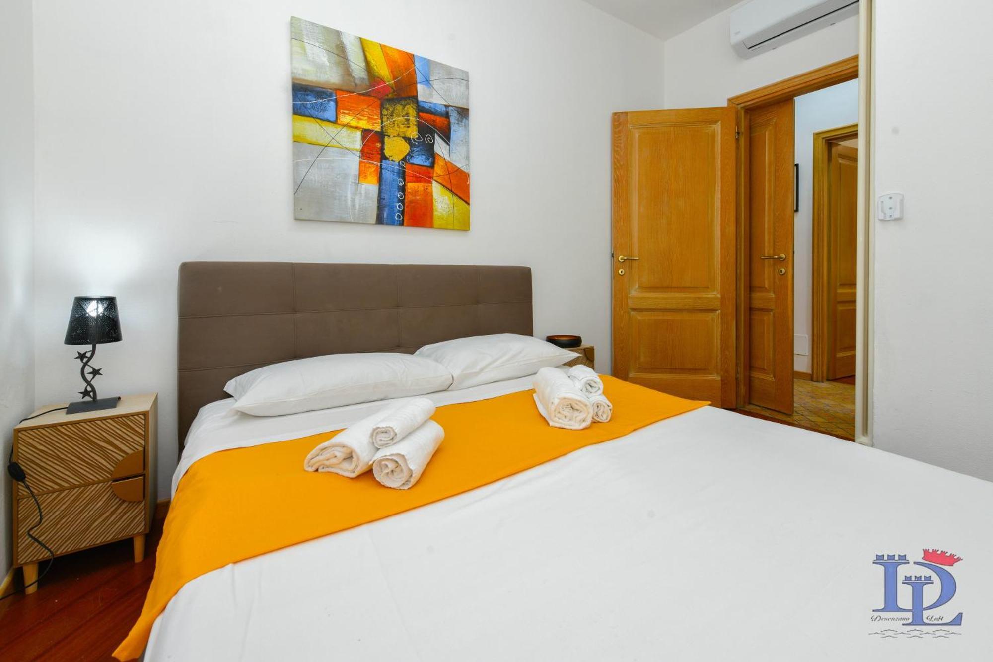 Desenzanoloft Official Partner Marriott Homes & Villas - Let It Be A Dream - Renovation 2025 Lake View Desenzano del Garda Bagian luar foto